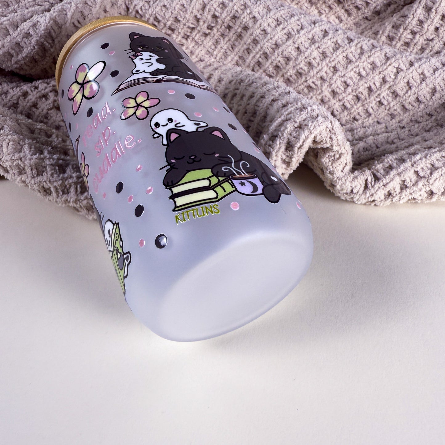 Read Sip Cuddle Ghost & Cat 16 oz Frosted Glass Can