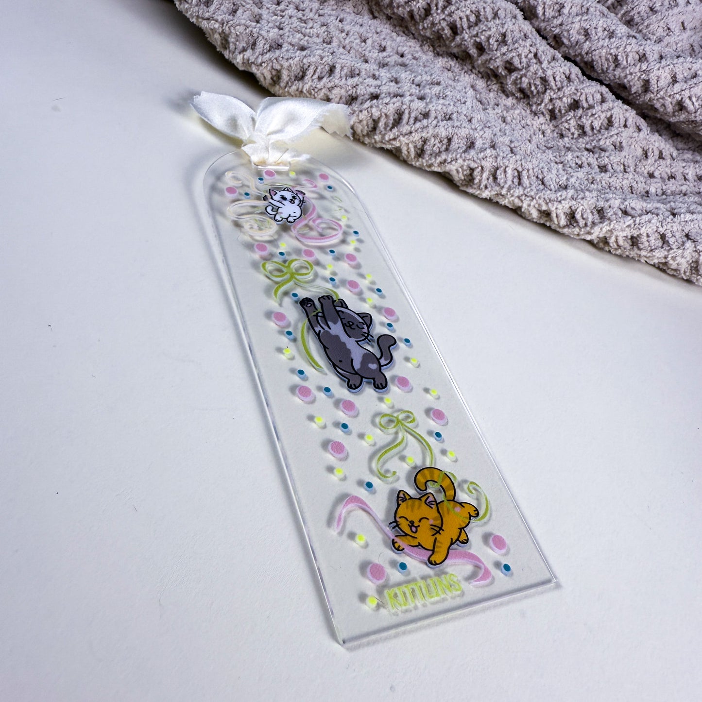 Ribbon Play Kittlins Clear Acrylic Bookmark